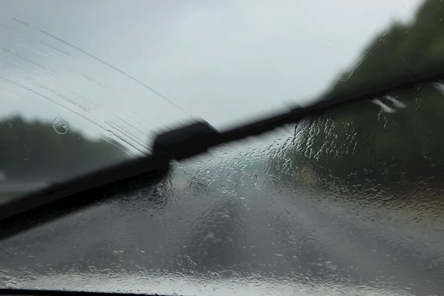 What Are The Signs That I Need New Windshield Wipers?