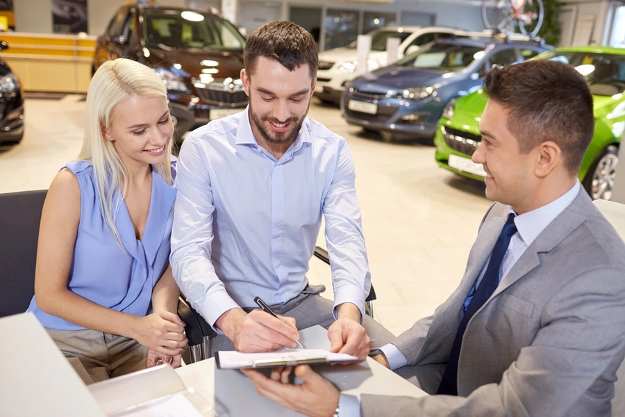 Leasing vs. Buying a New Car: Which Financial Option Suits You Best?