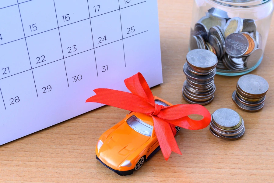 Financing Your December Car Purchase: Loan vs. Cash vs. Lease