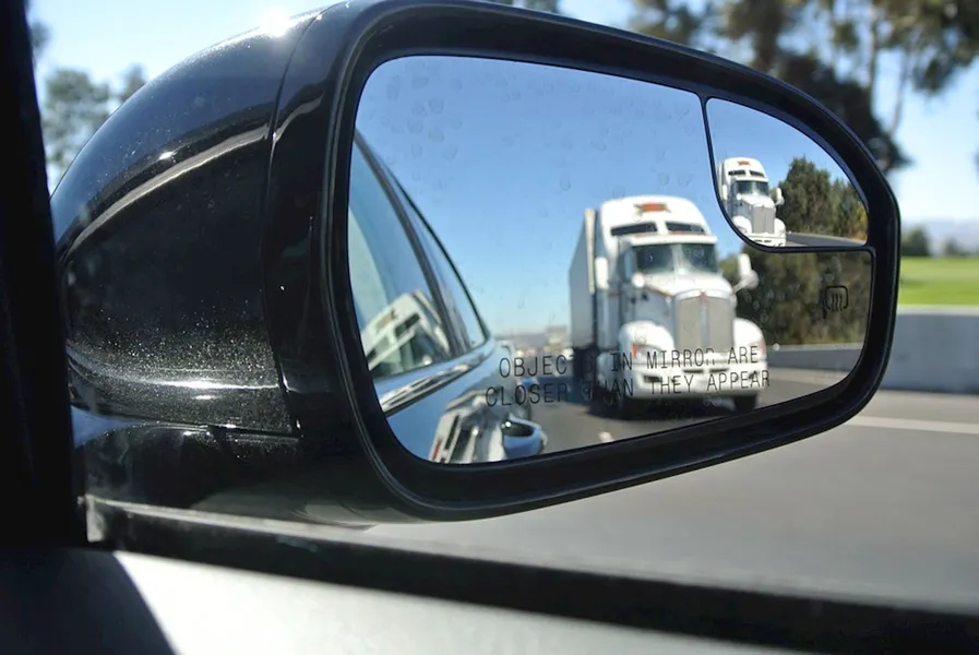 How to Overcome Your Vehicle’s Blind Spots?
