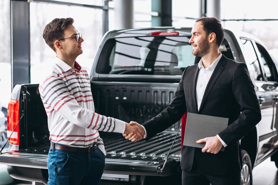 5 Essential Tips for Buying a New Car: A Salesperson's Perspective