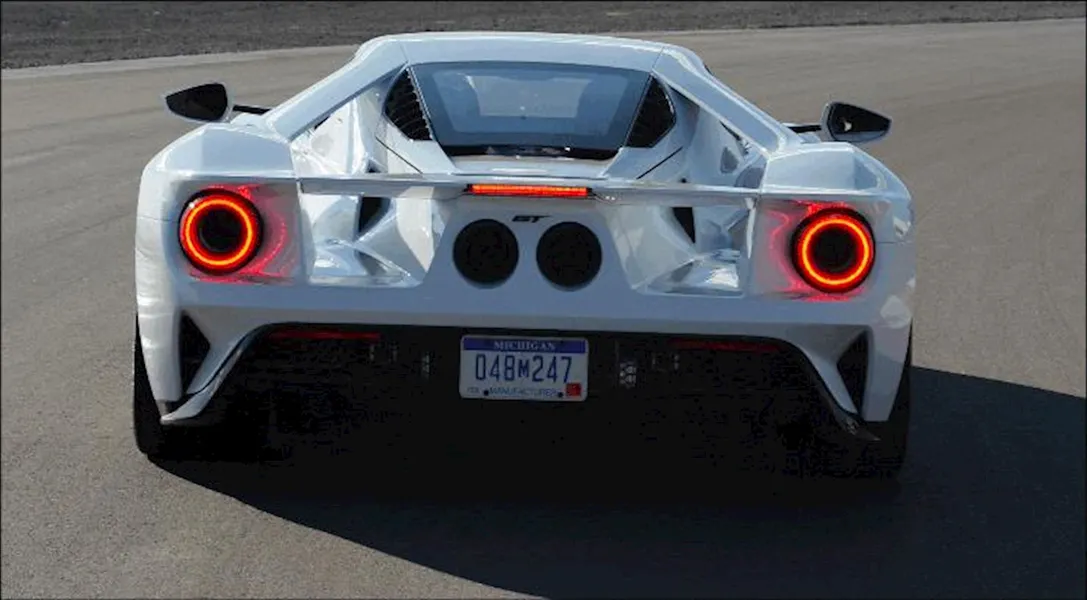 How the Ford GT's Crazy Innovative Suspension Work