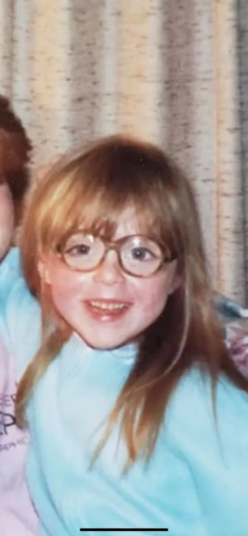 Let’s help Stephanie get more glasses