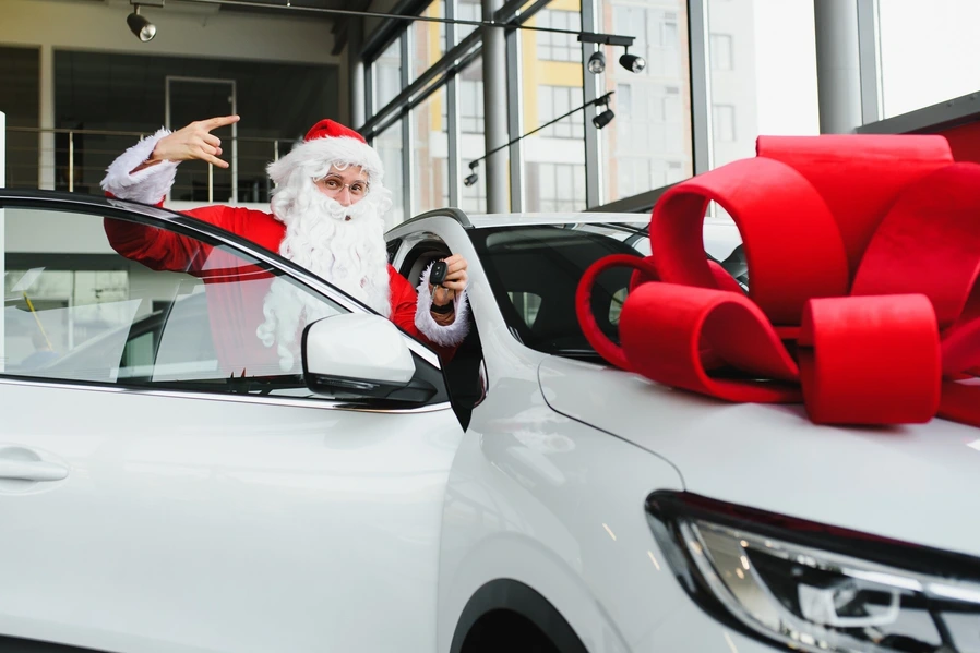 Gift Giving Guide: How to Give a New Car This Holiday Season