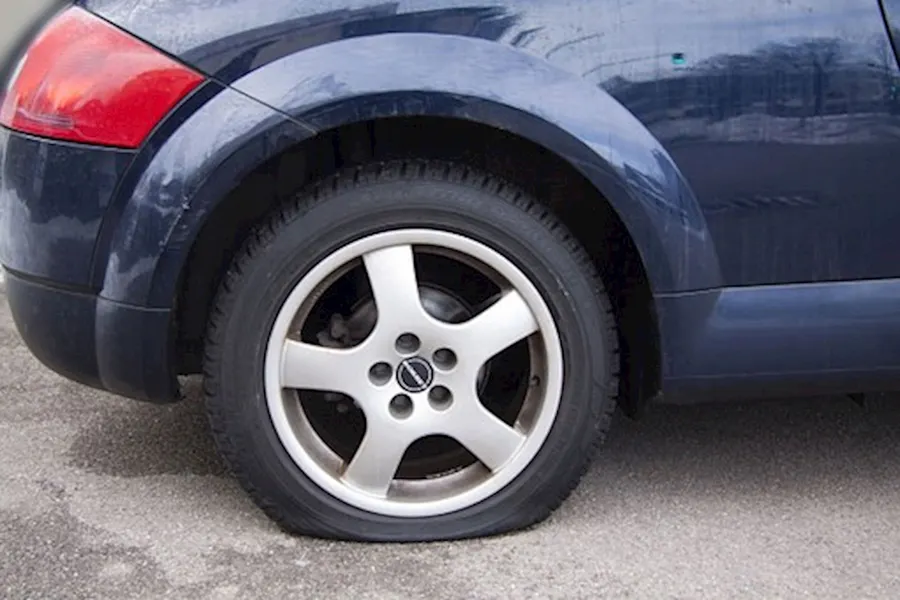 The Quickest Way to Change a Flat Tire