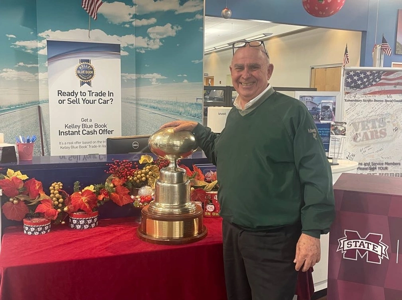 Egg Bowl trophy goes to the Bulldogs
