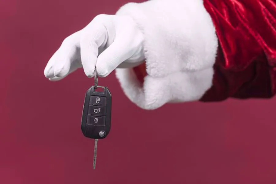 Tips for Giving the Perfect Car This Christmas!